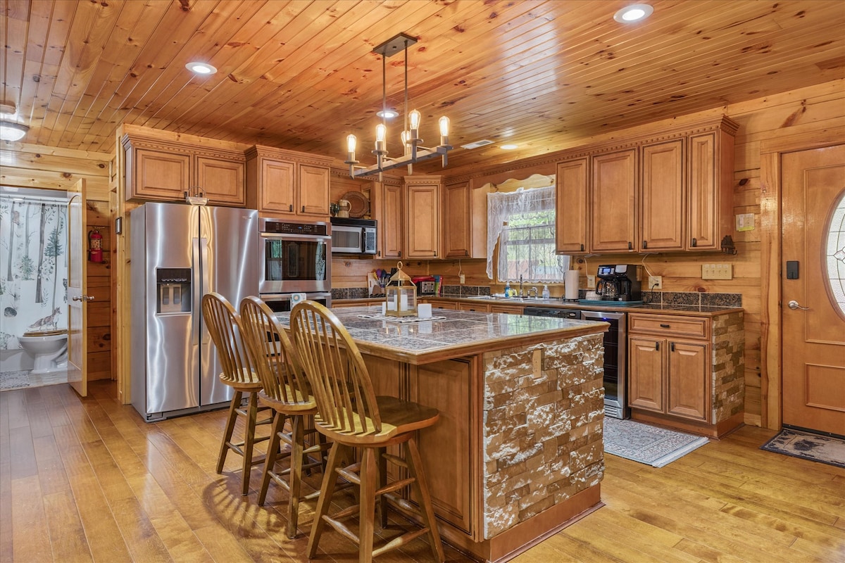 cozy-cottage-wev-charger-firepit-and-bed-swing/