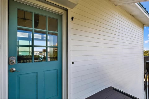The Crescent Beach House Intracoastal Home image 3