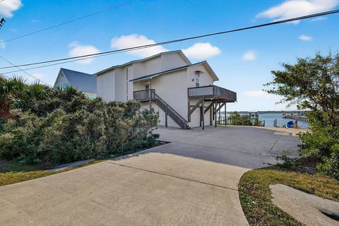 The Crescent Beach House Intracoastal Home image 2