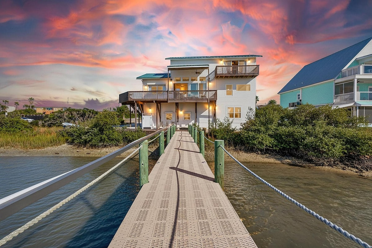 The Crescent Beach House Intracoastal Home image 1