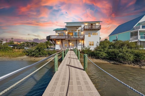 The Crescent Beach House Intracoastal Home image 1