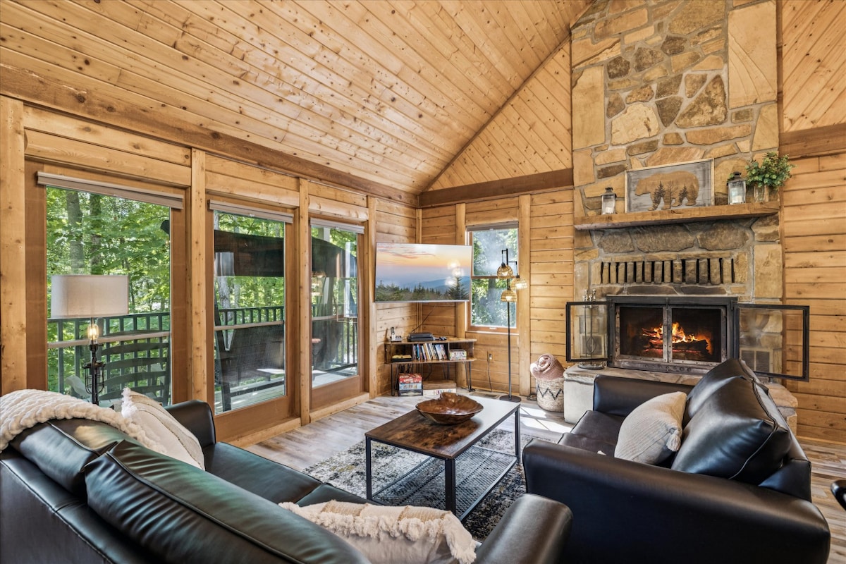 cozy-timbers-w-hot-tub-by-beyond-expectations/