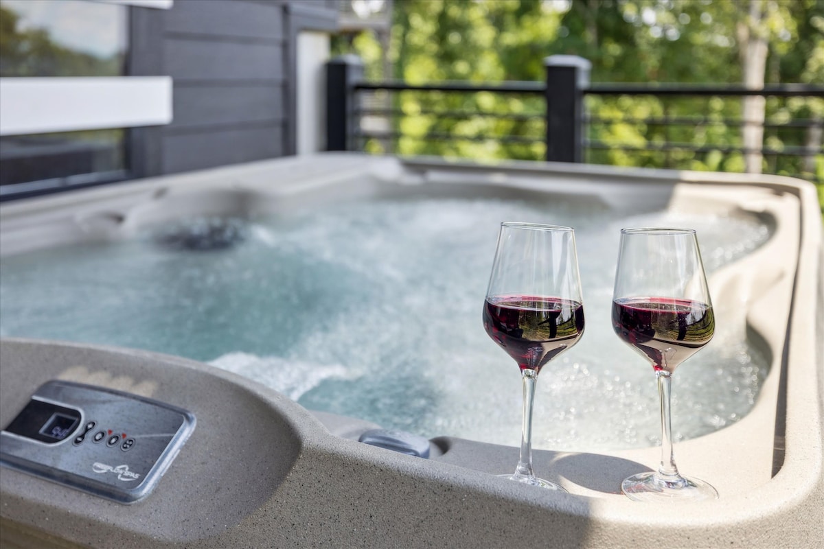 luxury-cabin-w-indoor-pool-hot-tub-and-game-room/