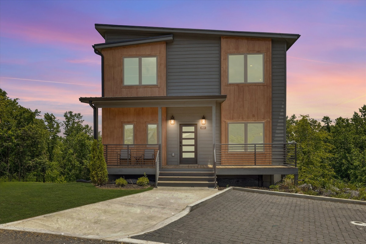 gorgeous-brand-new-home-wpool-game-room-hot-tub/