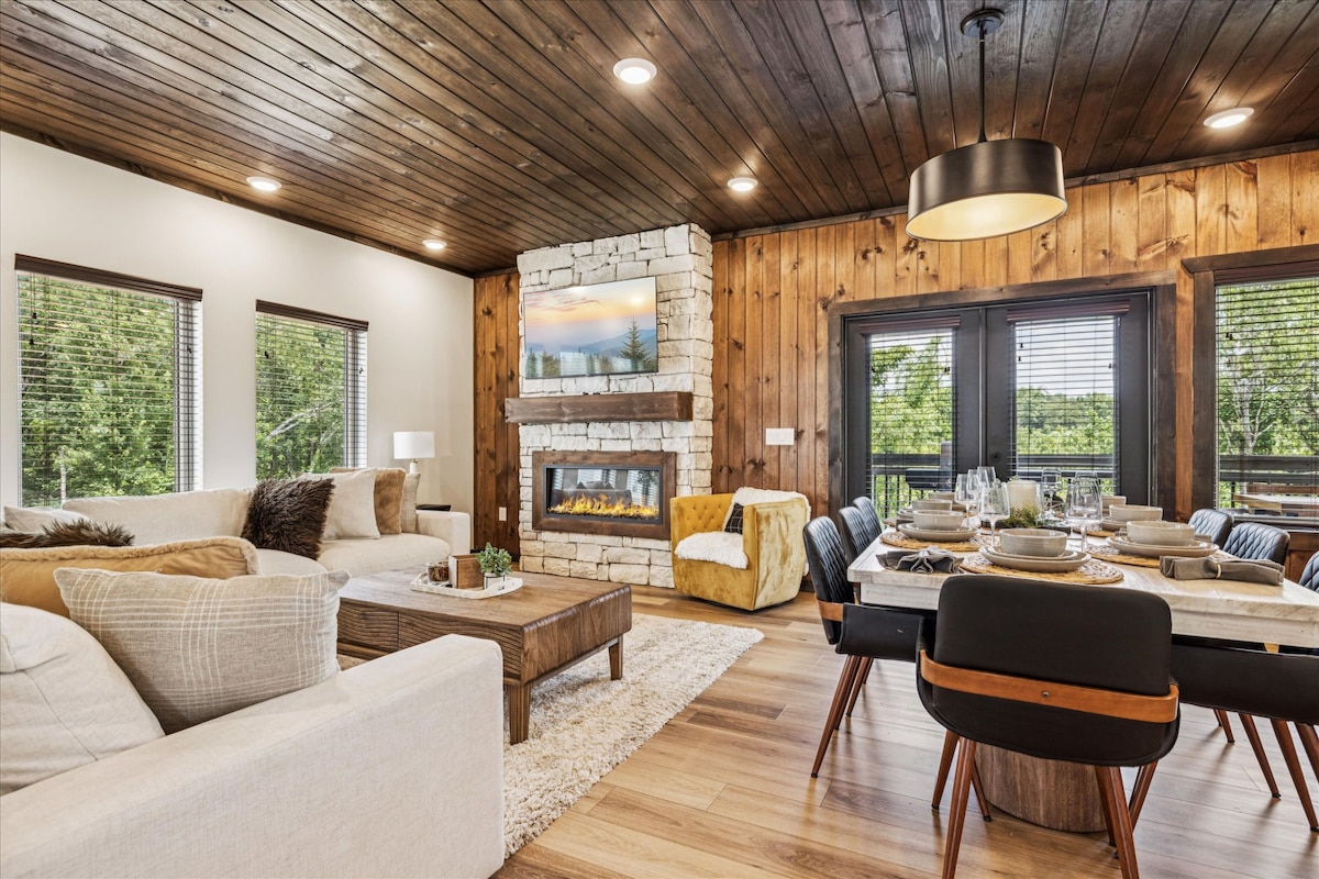 gorgeous-brand-new-home-wpool-game-room-hot-tub/