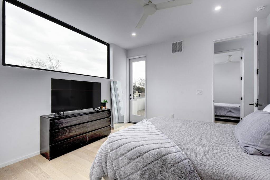 Dream Home in the heart of Austin/ Back House