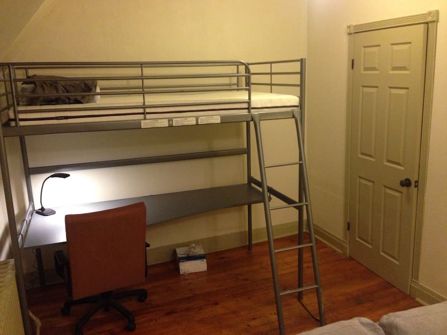 Vintage Airline  - Close to Train, Full Size Bed
