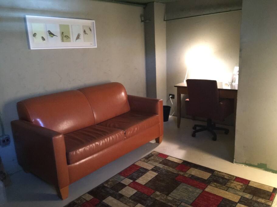 Florence Room - 3min to CTA, Free Parking, Roomy