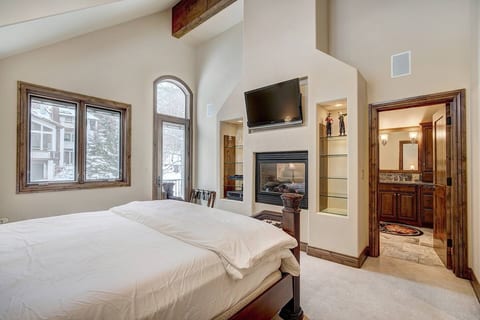 Bedroom #1 - Fireplace and TV