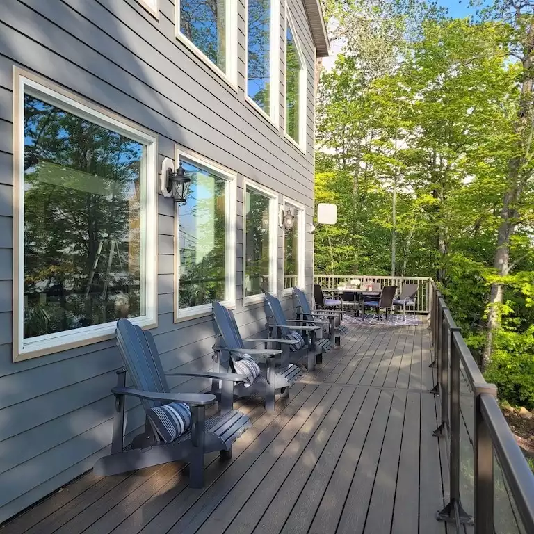 Alternate view of the 60' deck