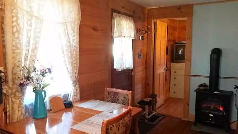 Catskill Bungalow - Tiny House by Windham & Hunter