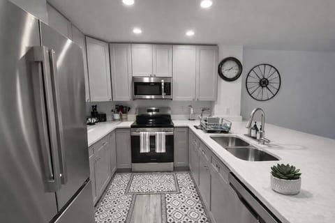 * Closest to Pool | 2 King Suites | Walk to Dining