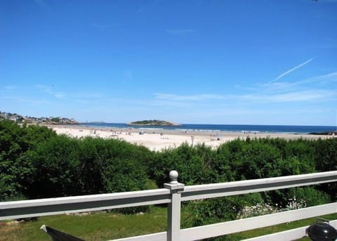 Good Harbor Beach and Salt Island, There is a sandbar to Salt Island at low tide