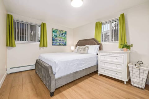 Lovely Apartment on Tree Line Street