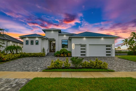 Marco Premium Escape/Waterfront