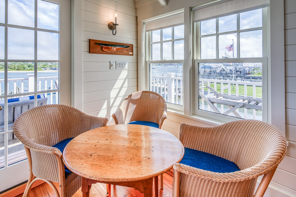 morse-ferry-house-deluxe-waterfront-home-in-edgartown/