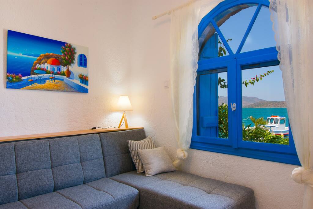 eleftheria-sea-side-traditional-house/