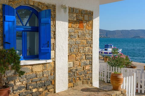 Eleftheria Sea Side Traditional House
