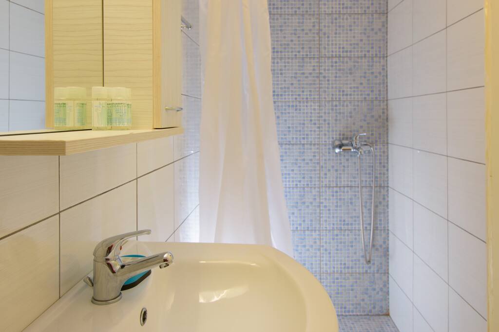 eleftheria-sea-side-traditional-house/