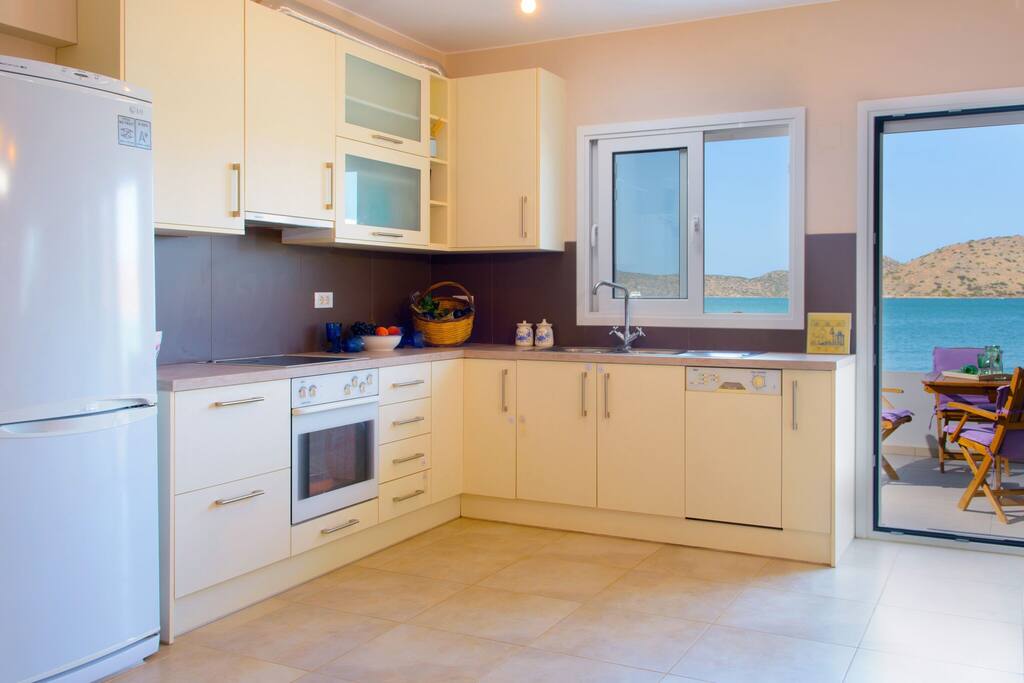 kristallia-elounda-seafront-vacation-rental/