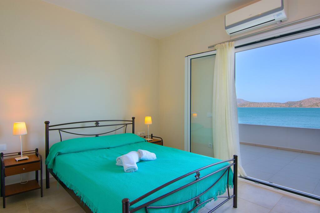 kristallia-elounda-seafront-vacation-rental/