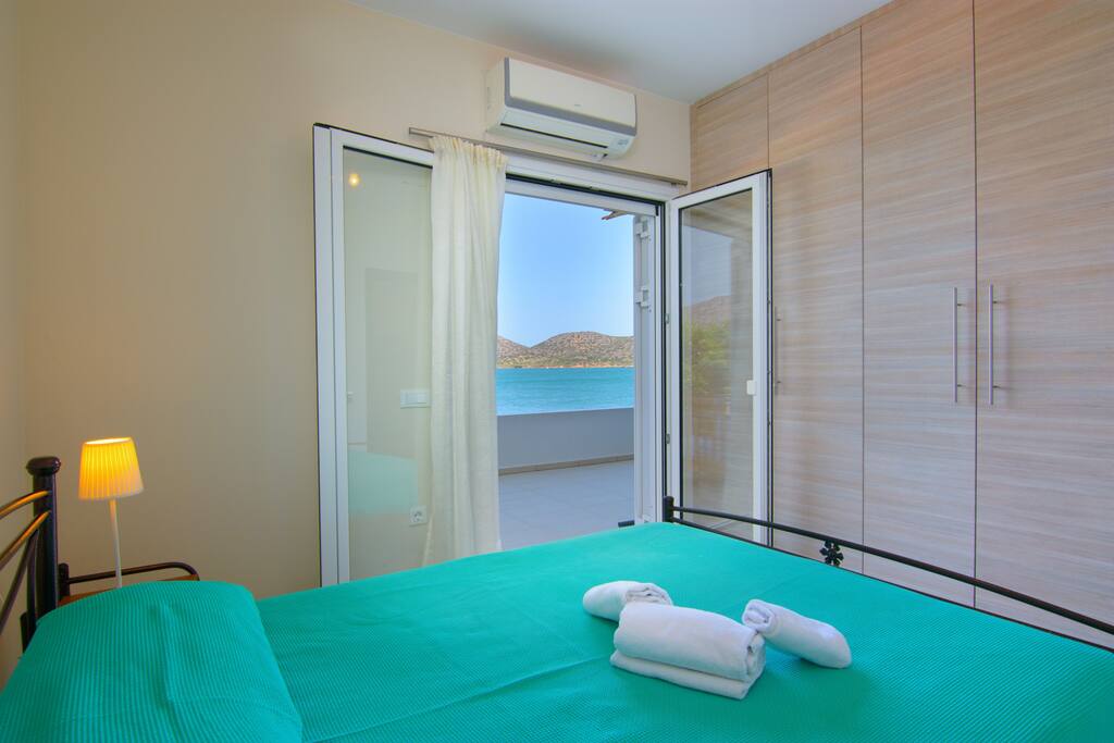 kristallia-elounda-seafront-vacation-rental/