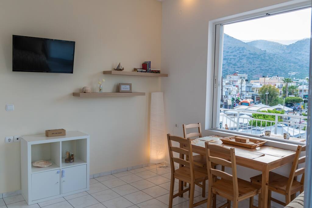 elounda-square-port-sea-view-apartment/