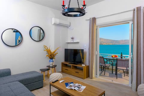Margarita's Seafront Luxury Apartment