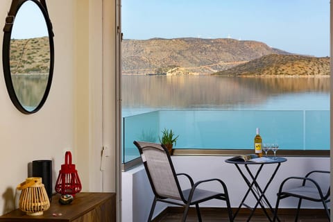 Elounda Harmony Sea front apartment