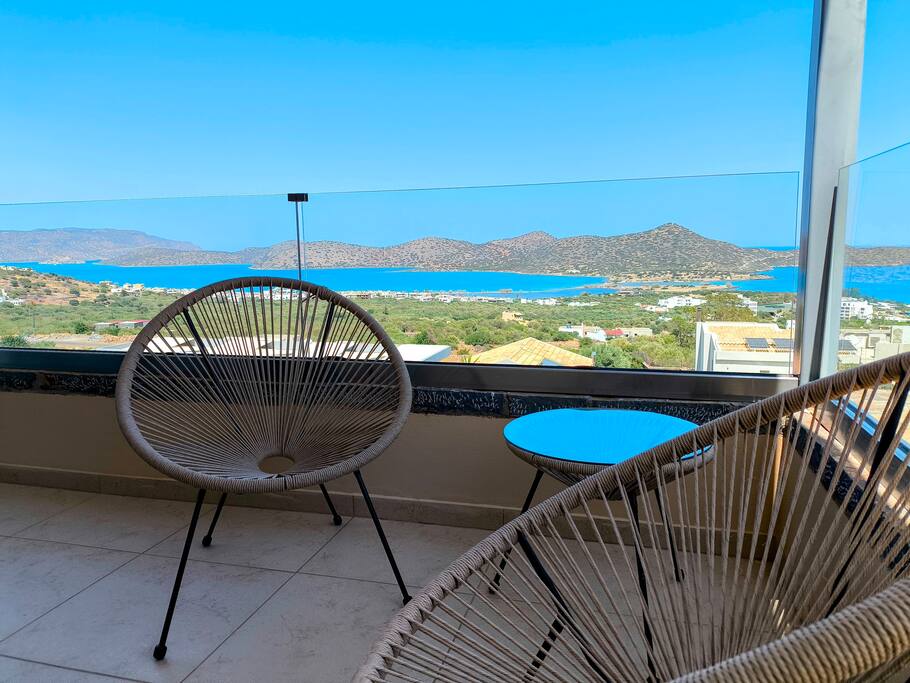 minimal-panoramic-sea-view-villa-in-elounda/