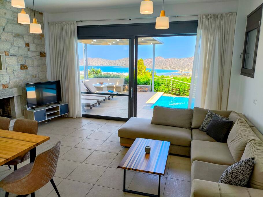 minimal-panoramic-sea-view-villa-in-elounda/