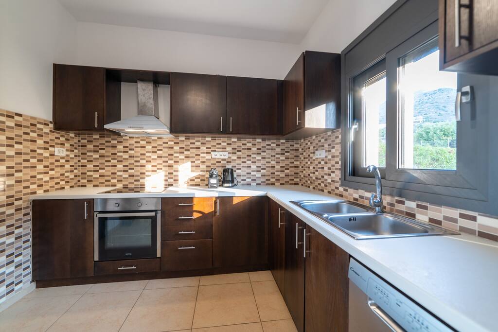 minimal-panoramic-sea-view-villa-in-elounda/