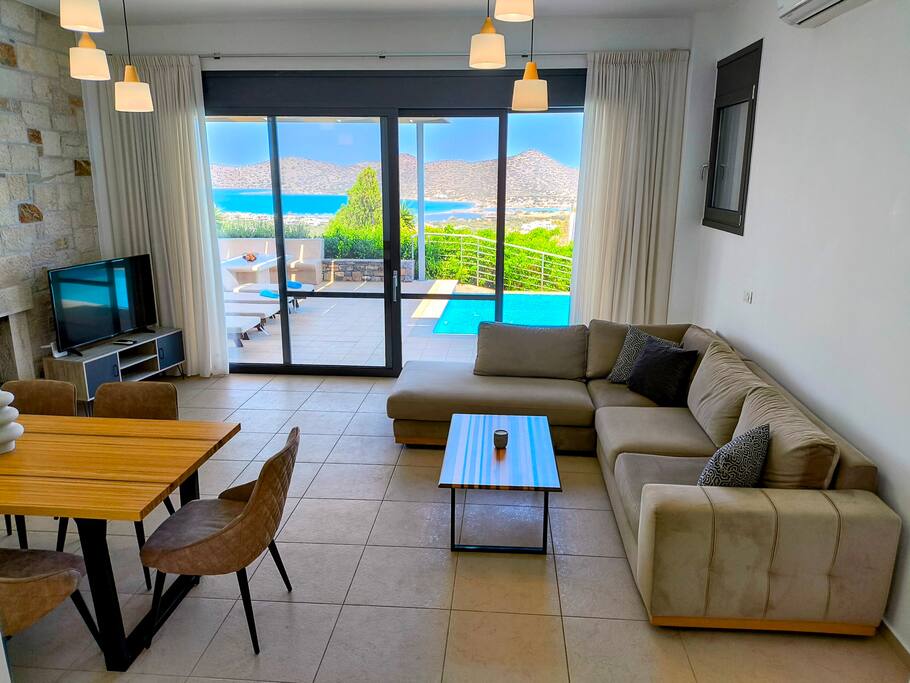 minimal-panoramic-sea-view-villa-in-elounda/