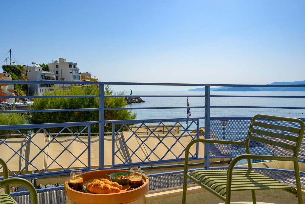 beachfront-luxury-3-bedroom-apt-agios-nikolaos/