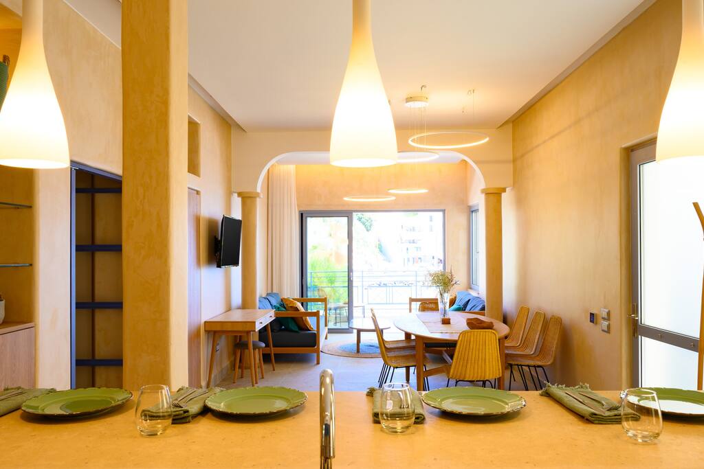 beachfront-luxury-3-bedroom-apt-agios-nikolaos/