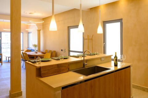 Asteria Seafront Luxury Apartment