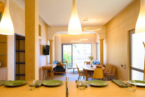 Asteria Seafront Luxury Apartment