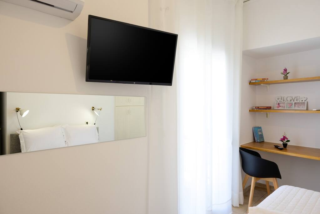 summer-retreat-3rd-floor/