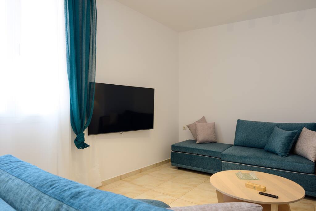 summer-retreat-3rd-floor/