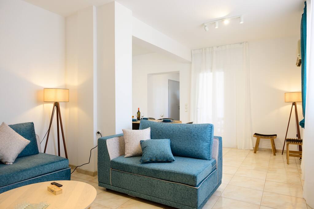 summer-retreat-3rd-floor/