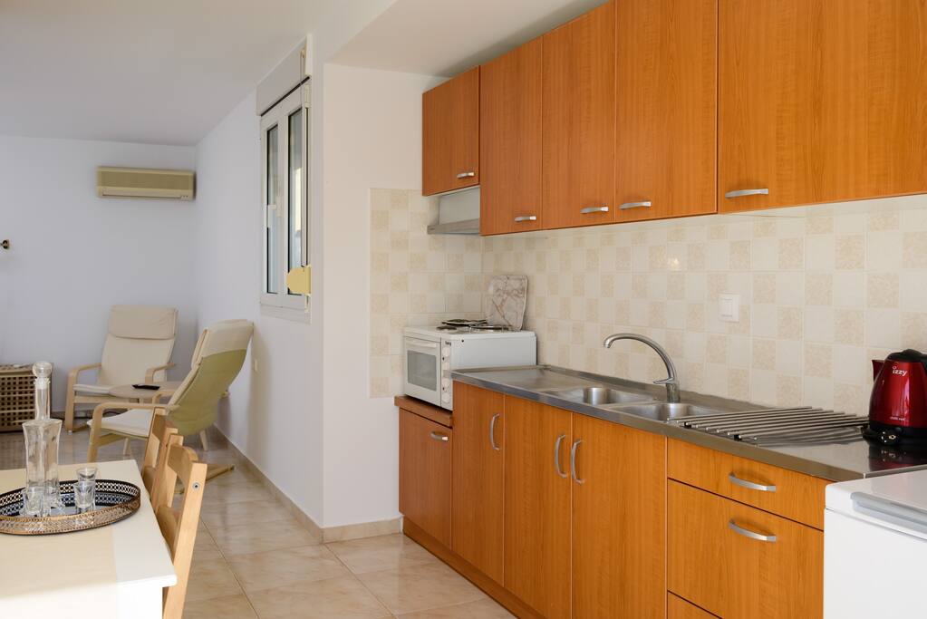 summer-retreat-sea-view-4th-floor/