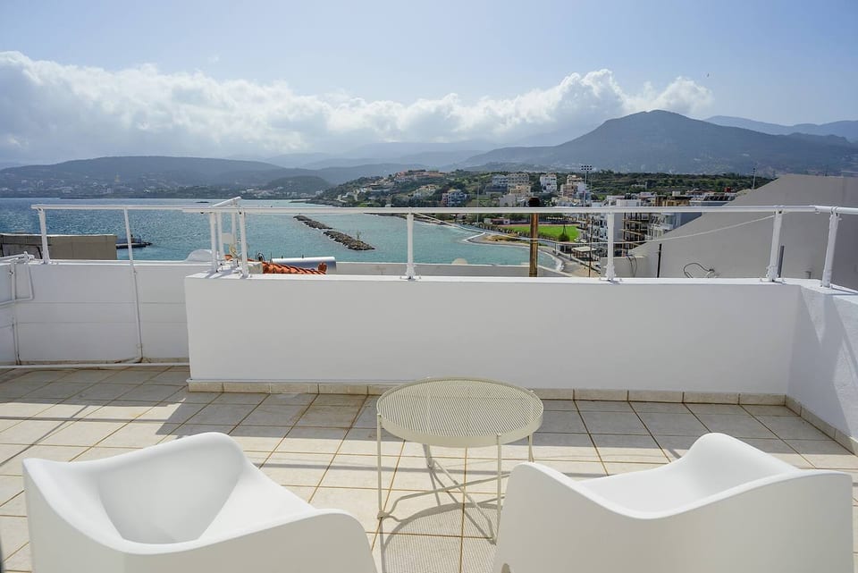 Sommer-Retreat mit Meerblick 4. Etage - Agios Nikolaos