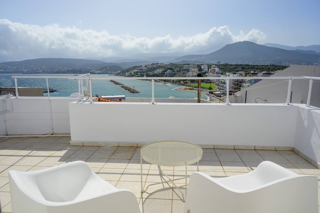 summer-retreat-sea-view-4th-floor/