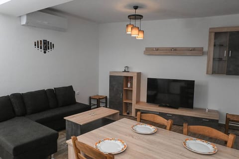 Mournia Apartment