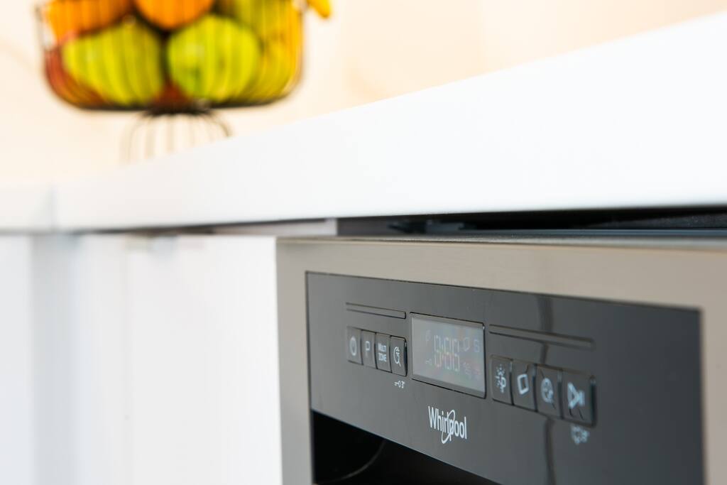 oikos-luxury-central-apartment/