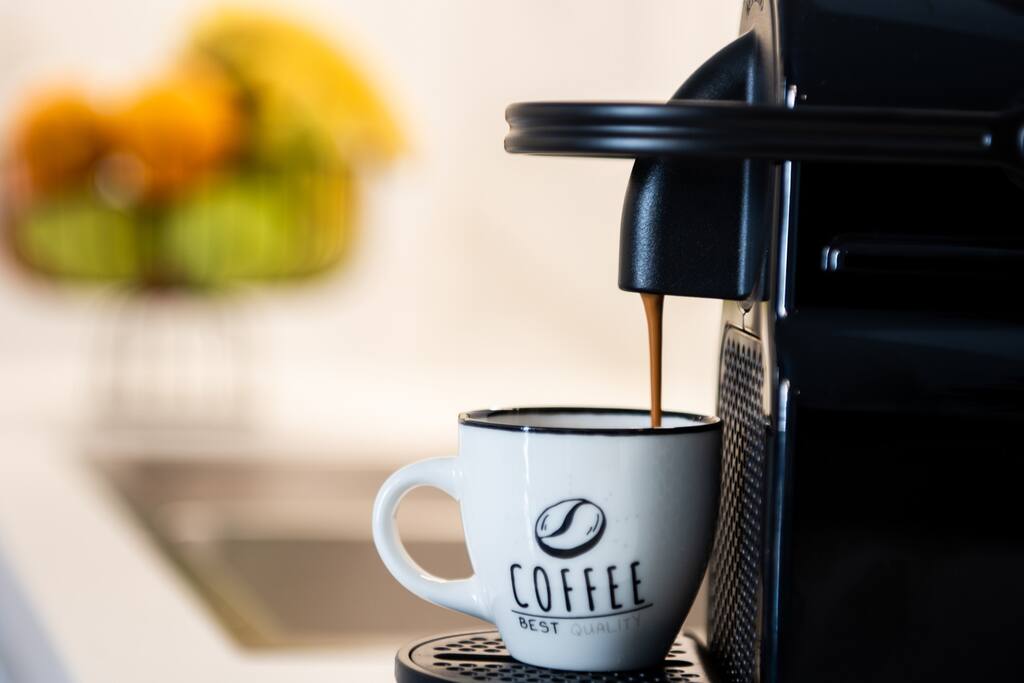 oikos-luxury-central-apartment/