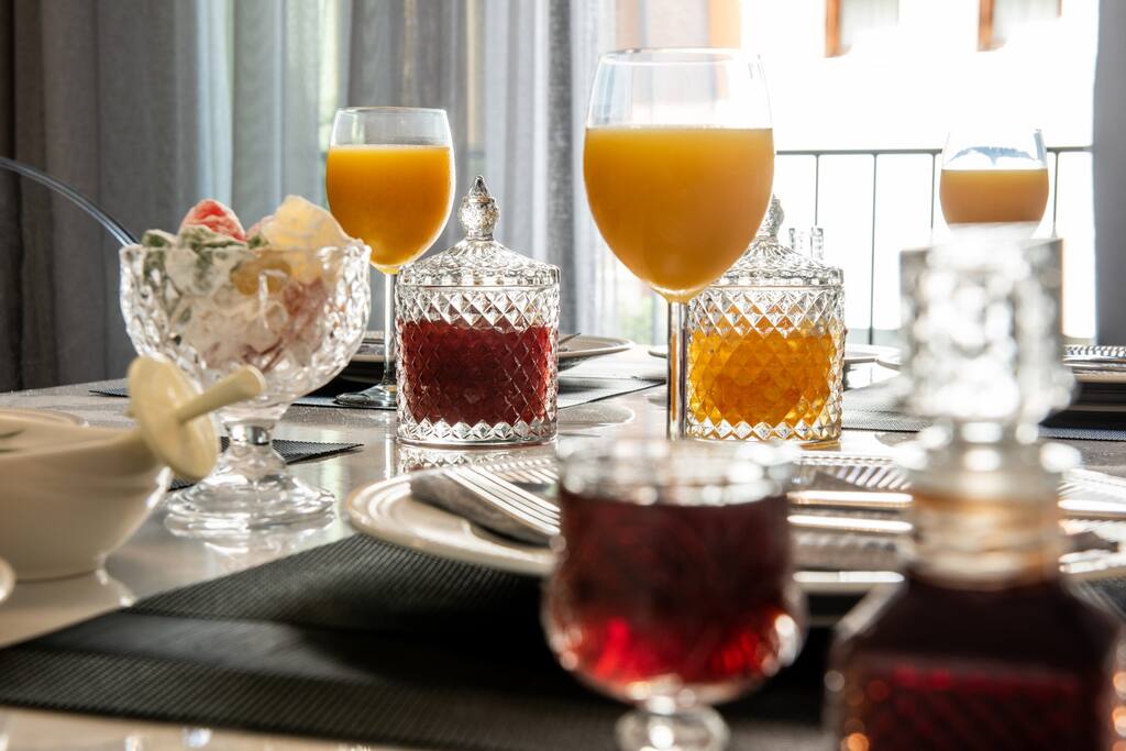 oikos-luxury-central-apartment/