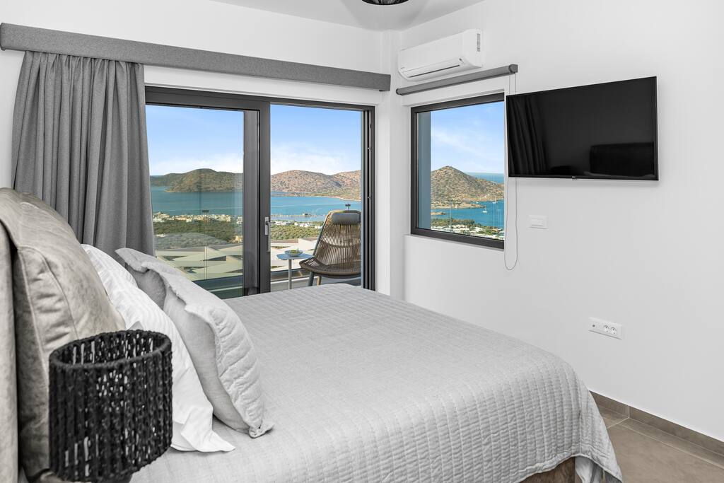 new-deluxe-villa-or-private-pool-and-elounda-sea-view/