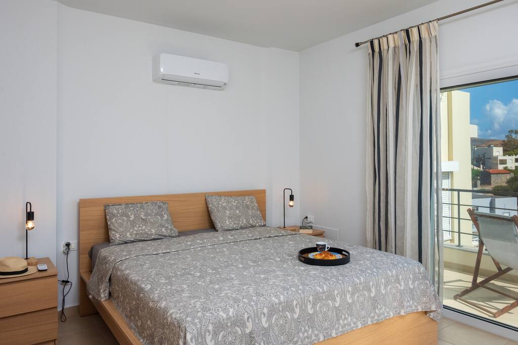 close-to-the-sandy-beach-and-sea-view-apartment/