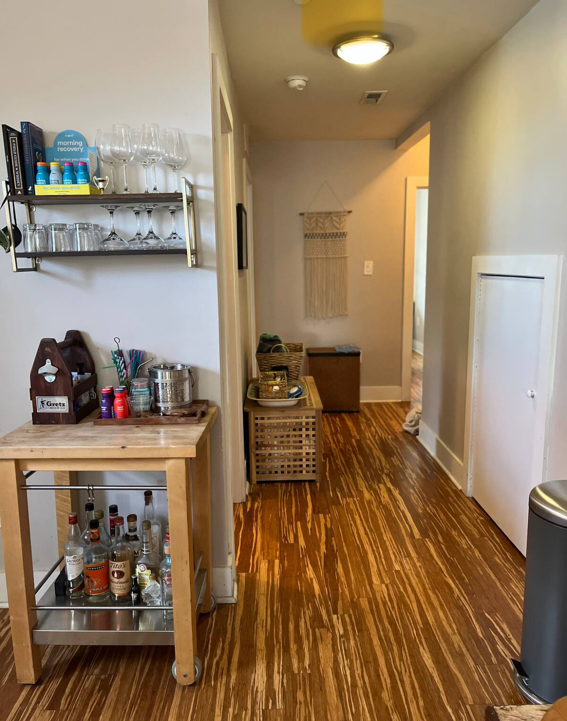 modern-condo-in-trendy-neighborhood/